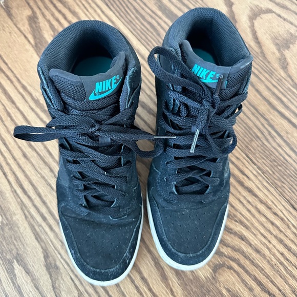 Nike black platform sneakers - size 7.5 - Picture 6 of 10